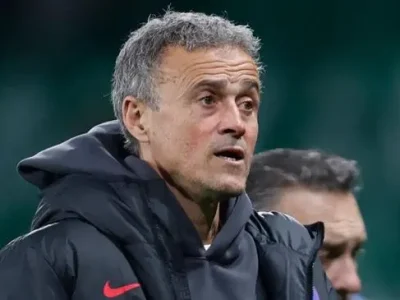 MU ĐỨNG HÌNH: PSG Chặn Đường, Chính Thức Gia Hạn Với Luis Enrique