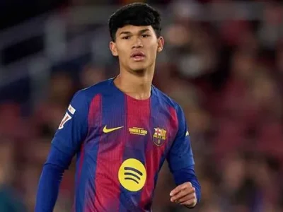 Hansi Flick ‘đau lòng’ tiễn thần đồng 18 tuổi sang PSG: ‘Tôi thực sự thất vọng’