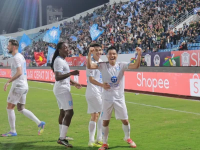 HLV Mauro Jeronimo ‘bật mí’ lý do Xuân Son ngồi ngoài, tuyên bố chấn động về Nam Định