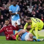 Kinh Hoàng: Khusanov Suýt Gãy Mặt Trước Liverpool, Man City Vẫn Ngược Dòng Ngoạn Mục 1