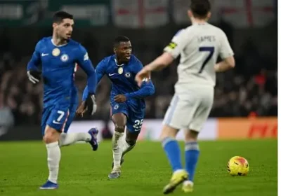 Bùng Nổ Phẫn Nộ: HLV Rosenior Chỉ Đích Danh Caicedo Làm Chelsea Mất Trắng Chiến Thắng 1