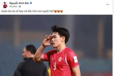 Đình Bắc 'đáp trả' Trường Giang bằng bàn thắng chói sáng: 'Quần đùi áo số mới hợp với tôi!' 1